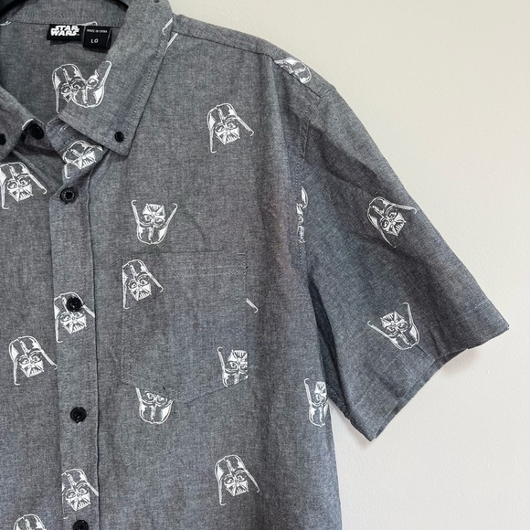Star Wars Allover Darth Vader Print Cotton Short Sleeve Button Down, Grey, L - Picture 4 of 8